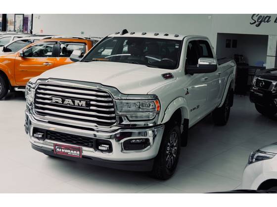 RAM 3500 6.7 I6 TURBO DIESEL LIMITED LONGHORN CD 4X4 AUTOMÁTICO RAM 3500 6.7 I6 TURBO DIESEL LIMITED LONGHORN CD 4X4 AUTOMÁTICO